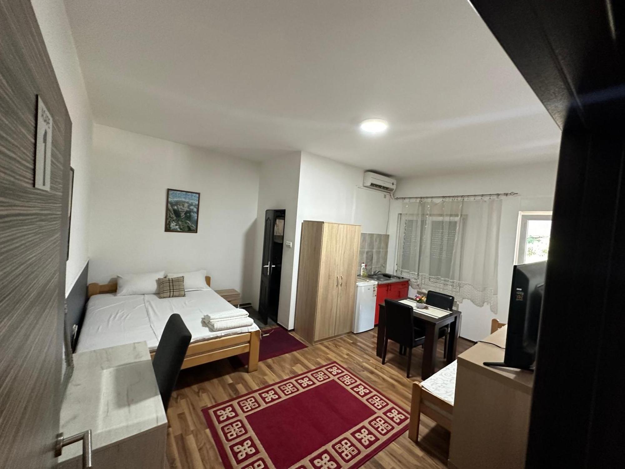 Apartments Agape Belgrado Esterno foto